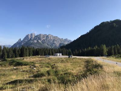 parcheggio nei pressi di casera Razzo