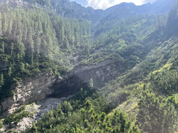 grande salto con cascata da aggirare