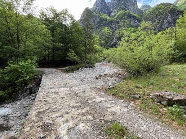 Guado sul torrente Tamais