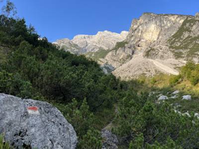 inizio sentiero della Valle dei Cantoni