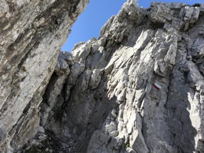 piccola canalina tra Lastei e col Nudo