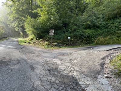 inizio strada asfaltata verso Pradut