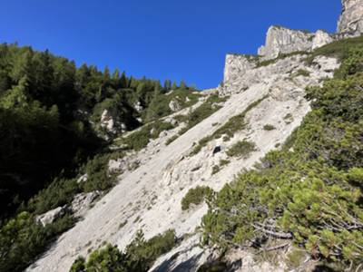 transito (agevole) su secondo ghiaione