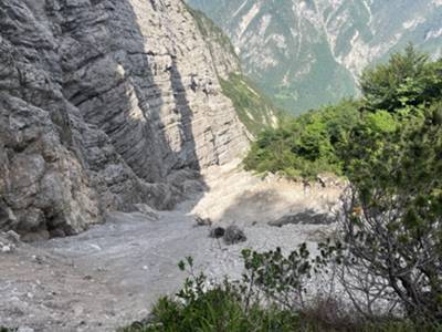 vista dall'alto della canalina nei pressi del punto critico