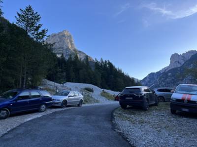 partenza da parcheggio Pian Meluzzo (rifugio Pordenone)