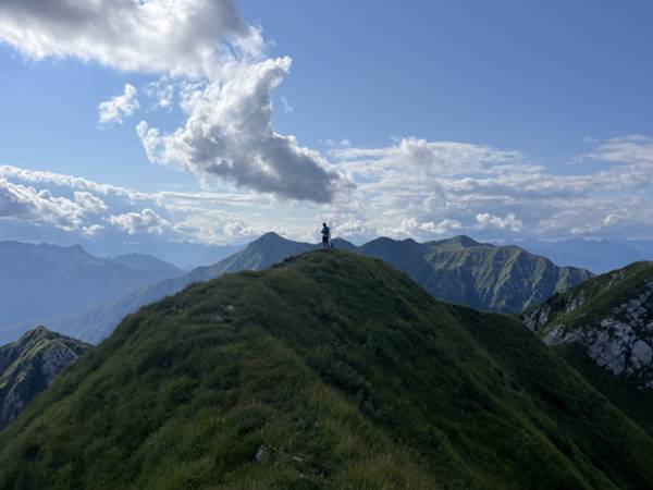 cresta Est oltre monte Piombada verso monte Bottai