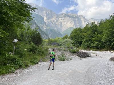 strada nei pressi dell'inizio del sentiero CAI 969