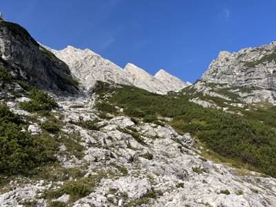 rocce del torrente che scende dal nevaio