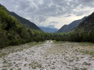 Slargo nei pressi della fine della strada sterrata 