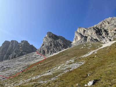 via di accesso alla canalina di risalita