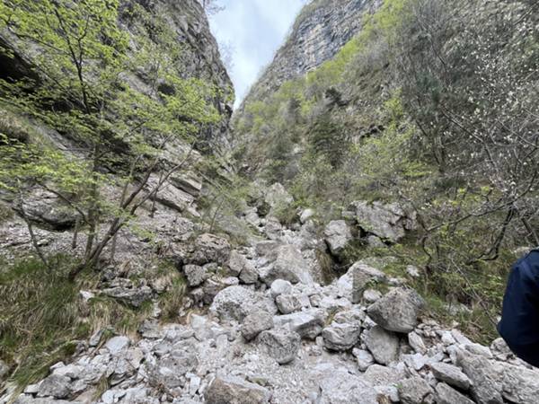 primo attraversamento di piccolo torrente