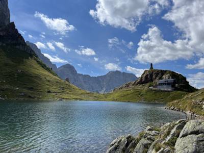 rifugio austriaco lago Volaia