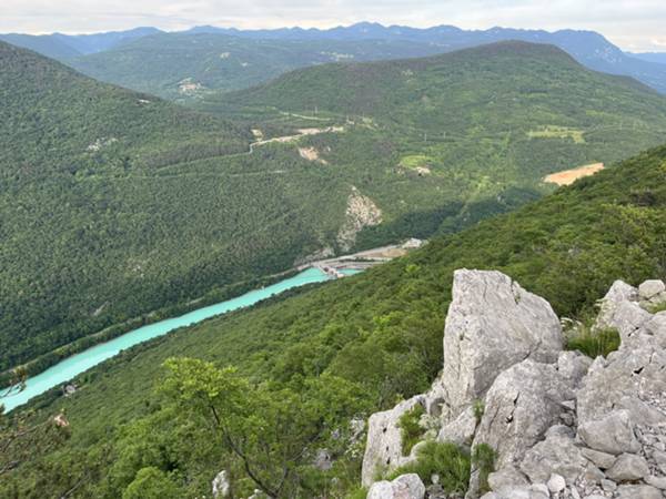 l'Isonzo con sullo sfondo il monte San Gabriele