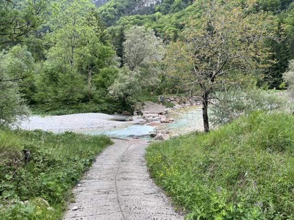 attraversamento dell'Arzino nei pressi del guado