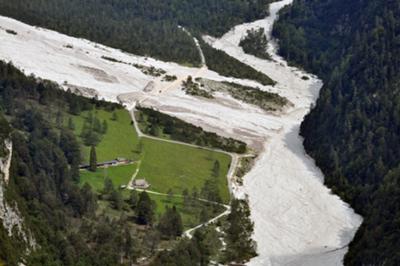 casera Pian Pagnon: subito dietro il "gravone" di San Lorenzo