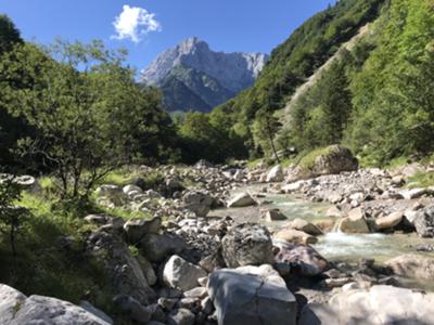 guado del torrente Vajont: qui tocca bagnare i piedi