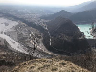 Monterale Valcellina ed il bacino di Ravedis dalla valle di San Antonio