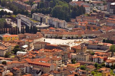 Vista su piazza di Maniago