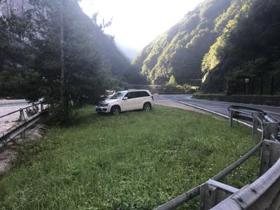 Disponibilità di lasciare l'auto alla base di val Feron