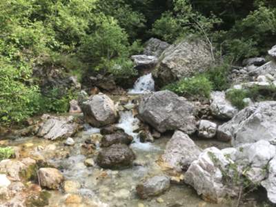 secondo attraversamento di torrente: qui l'acqua è una fonte certa