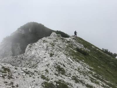 tratto di cresta tra la forcella e la cima delle Monache