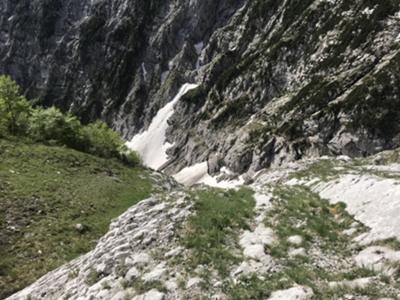 Il nevaio dal passaggio su roccia